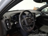  Volvo  XC 40 VOLVO XC40 / 2017 / 5P / SUV T2 GEARTRONIC MOMENTUM PRO #75