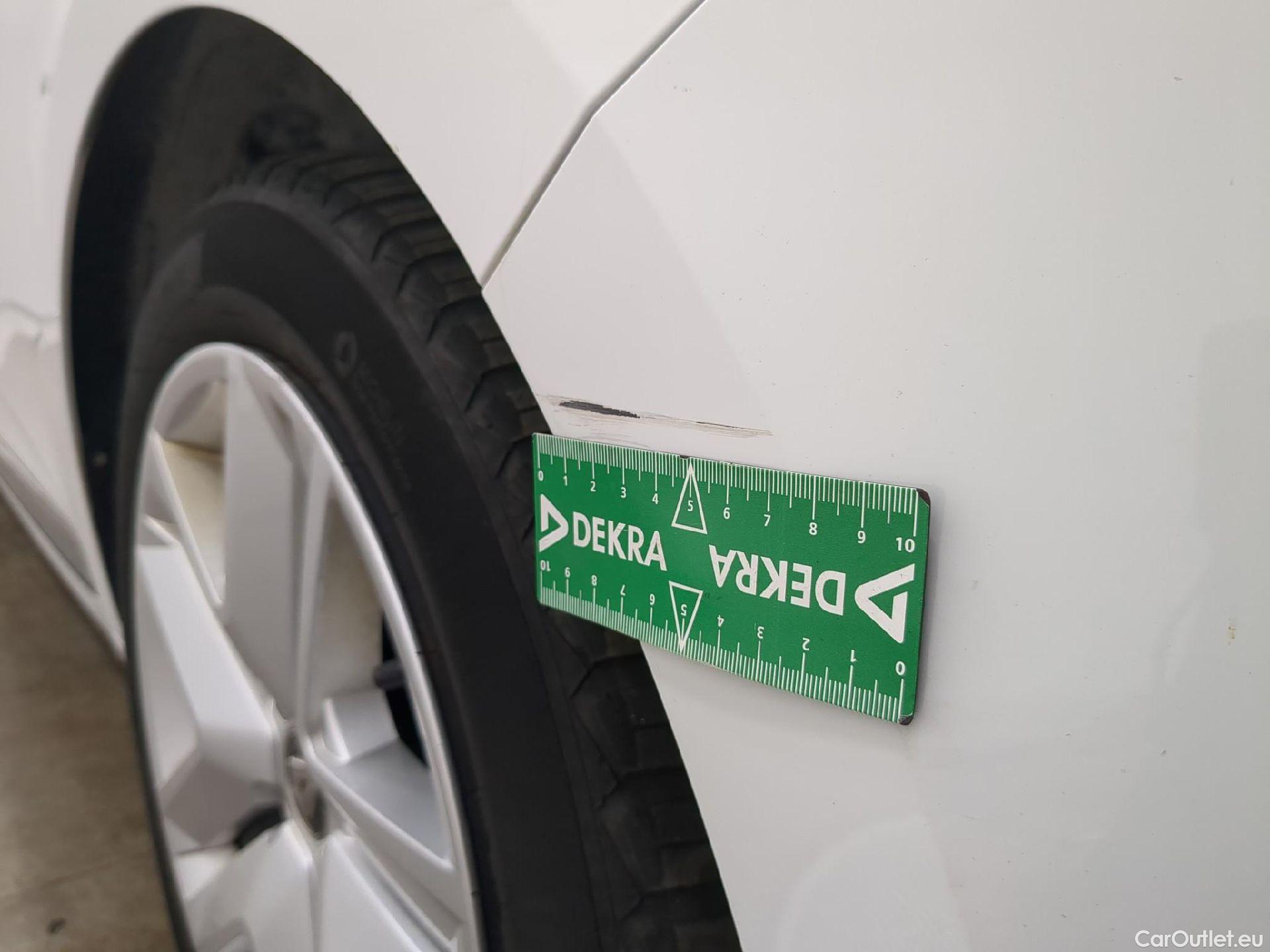  Renault  Clio  V Business 1.6 E-TECH Hybrid 140CV BVA6 E6d #10