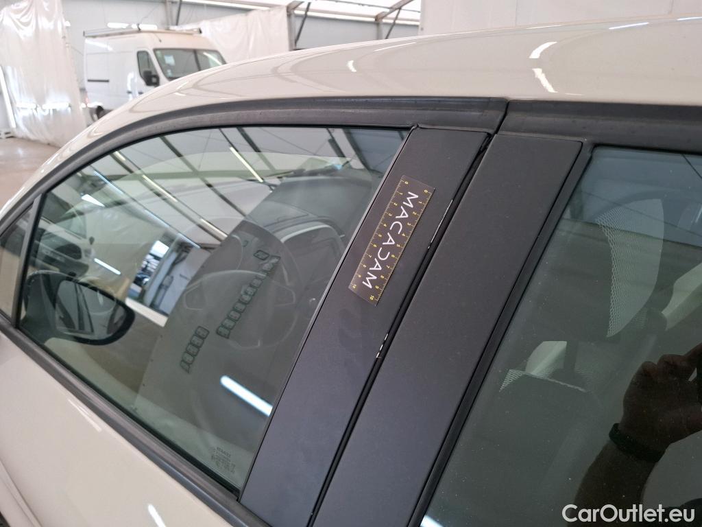  Renault  Captur RENAULT  5p Crossover Business dCi 90 - 18 #42