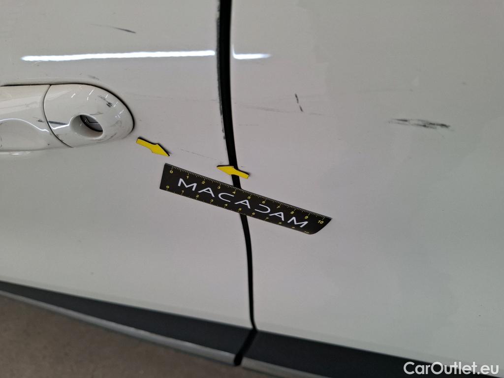  Renault  Captur RENAULT  5p Crossover Business dCi 90 - 18 #60