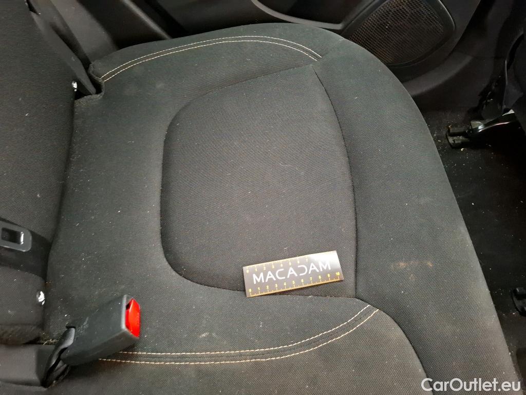  Renault  Captur RENAULT  5p Crossover Business dCi 90 - 18 #52