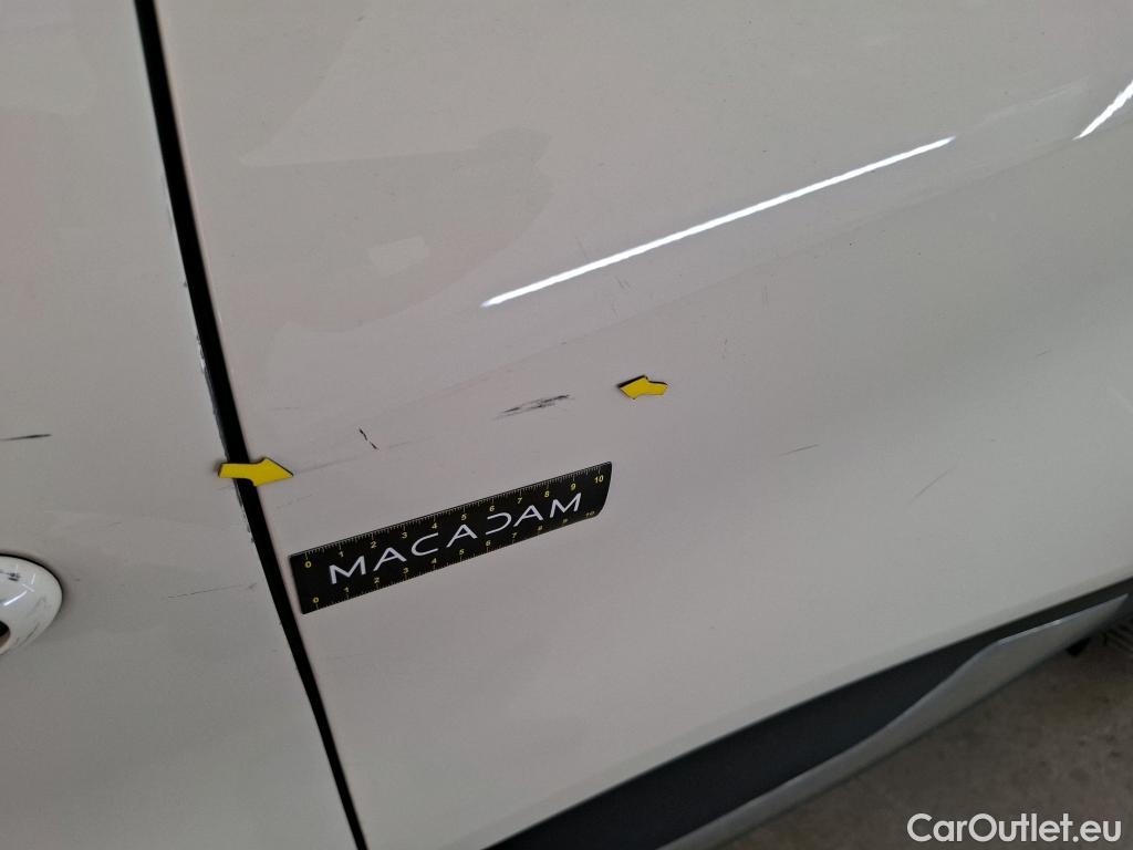  Renault  Captur RENAULT  5p Crossover Business dCi 90 - 18 #92