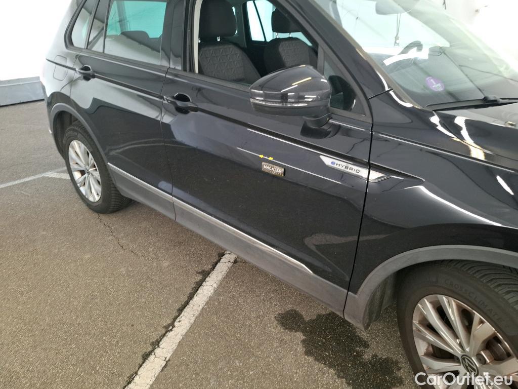  Volkswagen  Tiguan VOLKSWAGEN  / 2020 / 5P / SUV 1.4 eHybrid 245 DSG6 Life Business #21