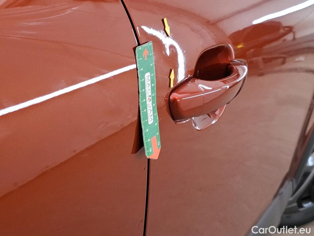  Citroen  C4 CITROEN  / 2020 / 5P / Berline PureTech 130 S&S EAT8 Feel Pack #9