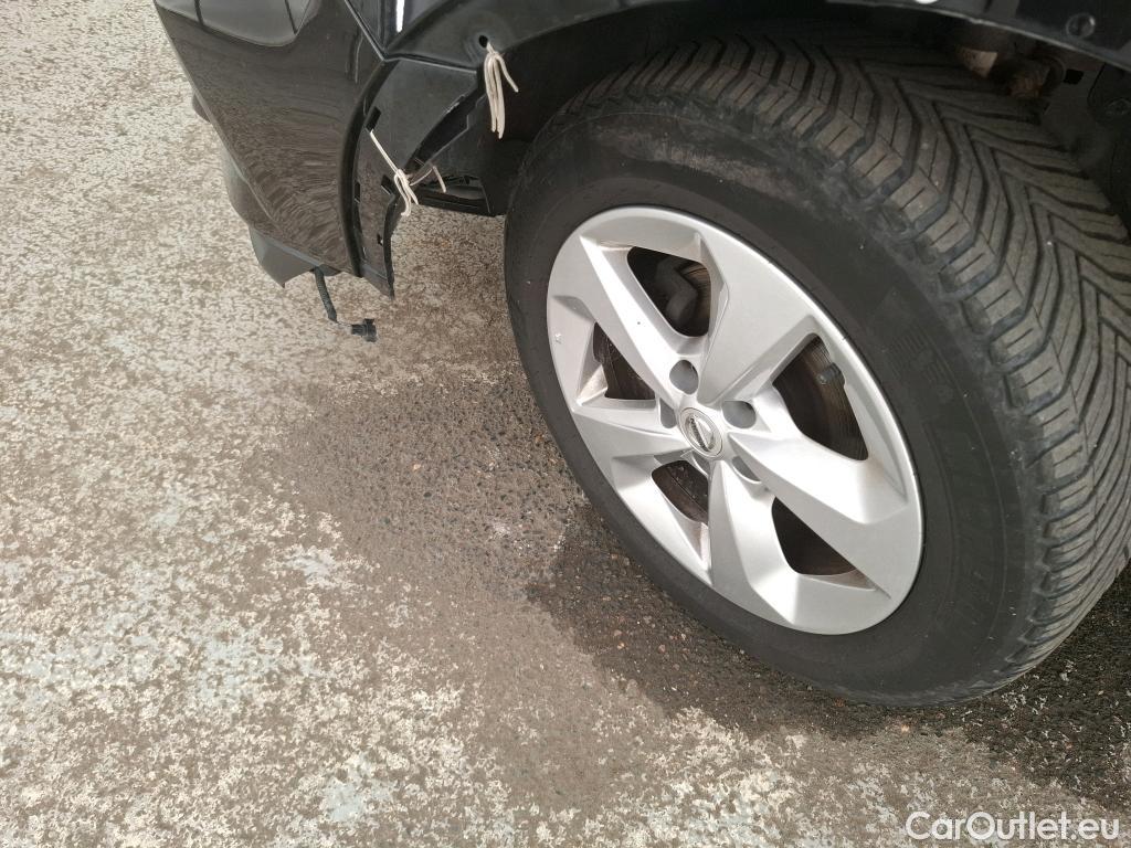  Nissan  Qashqai NISSAN  / 2017 / 5P / Crossover 1.5 DCI 115 Business Edition #23