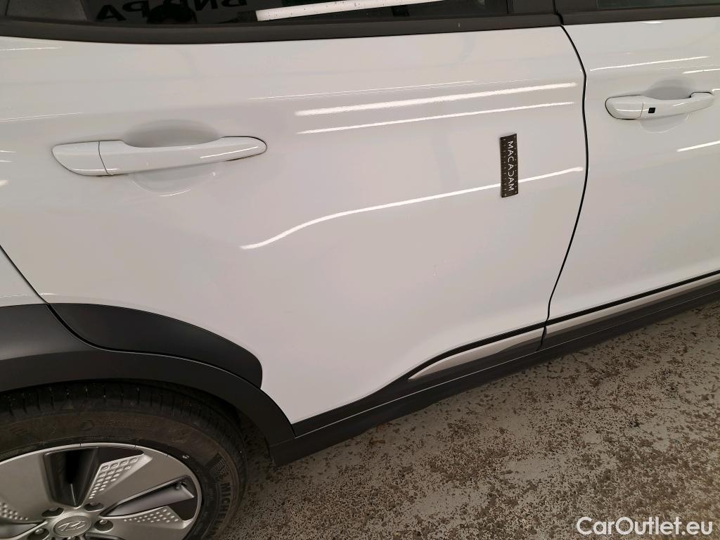  Hyundai  Konna HYUNDAI Kona / 2017 / 5P / SUV ELECTRIQUE 39 kWh 136 ch Creative #1