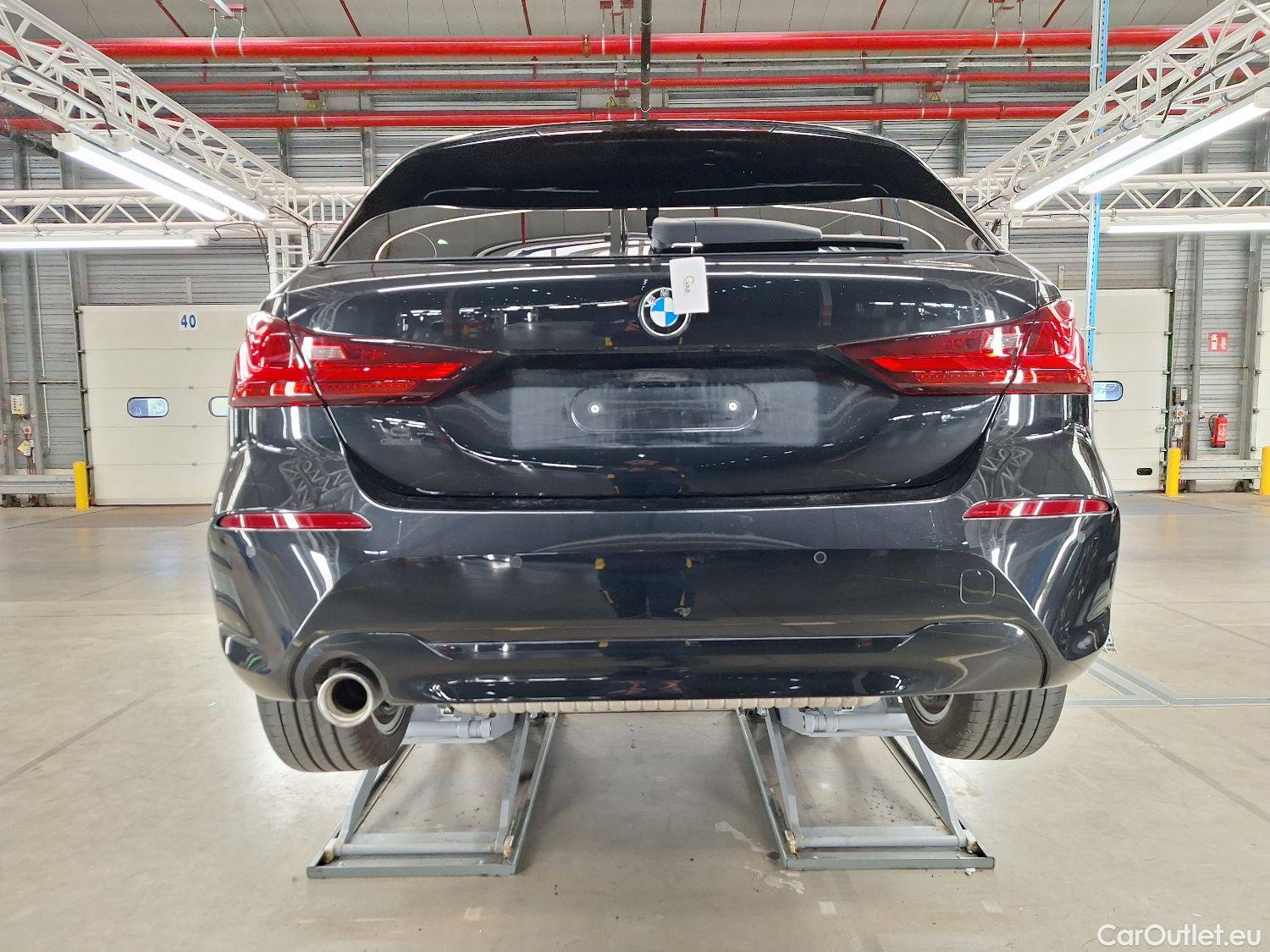  Bmw  Serie 1 BMW, 1-serie '19, BMW 1 Reeks Hatch 118iA (103 kW) 5d #15