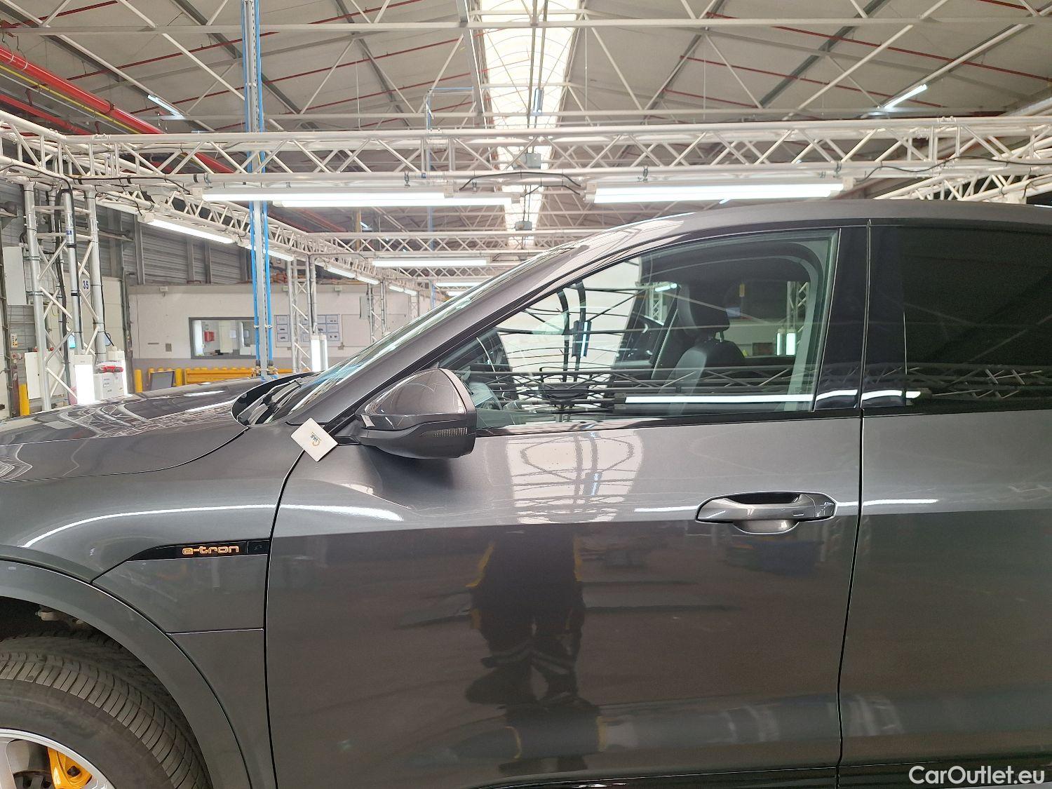  Audi  E-TRON Audi,  SB '19 BEV, Audi  Sportback 55 Quattro S-Line 5d #29
