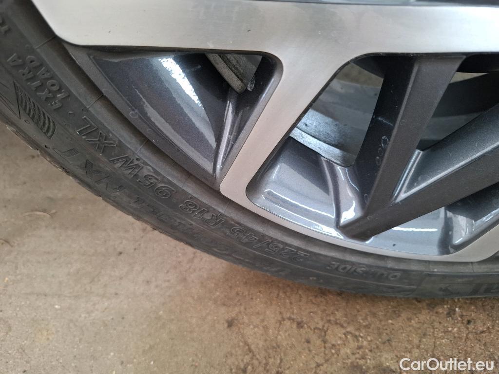  Hyundai  Konna Kona Executive Hybrid 2WD 1.6 GDI 140CV BVA6 E6d #4