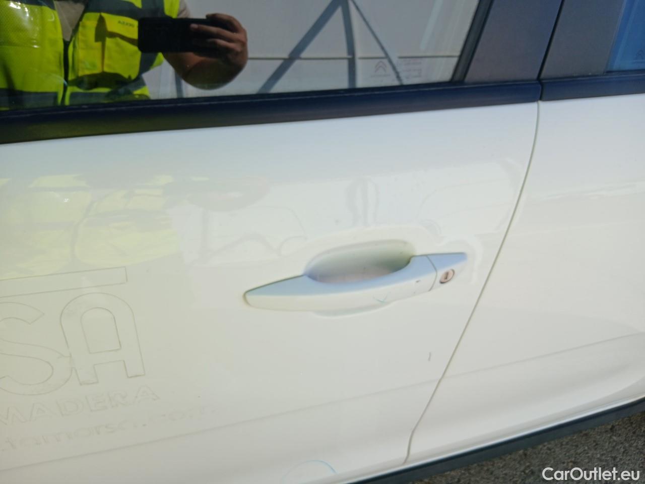  Citroen  C3  Live Pack 1.5 BlueHDi 100CV MT6 E6d #15