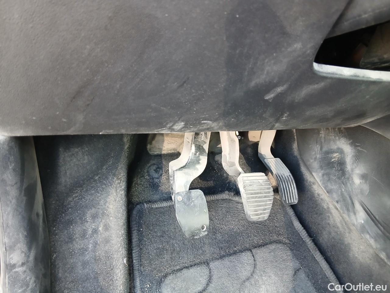  Citroen  C3  Live Pack 1.5 BlueHDi 100CV MT6 E6d #4