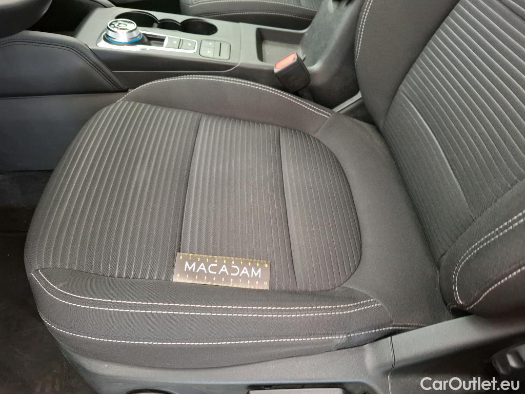  Ford  Kuga FORD  / 2019 / 5P / SUV 2.5 190 hybrid Flexifuel Pshift Titanium #26