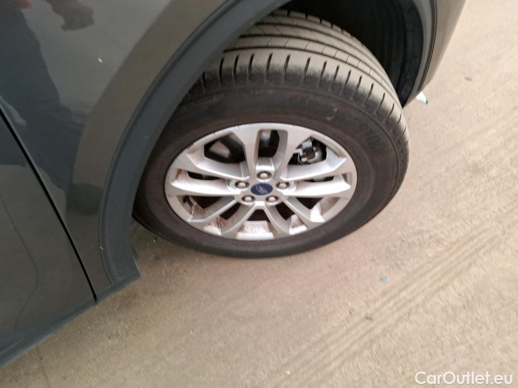  Ford  Kuga FORD  / 2019 / 5P / SUV 2.5 190 hybrid Flexifuel Pshift Titanium #31