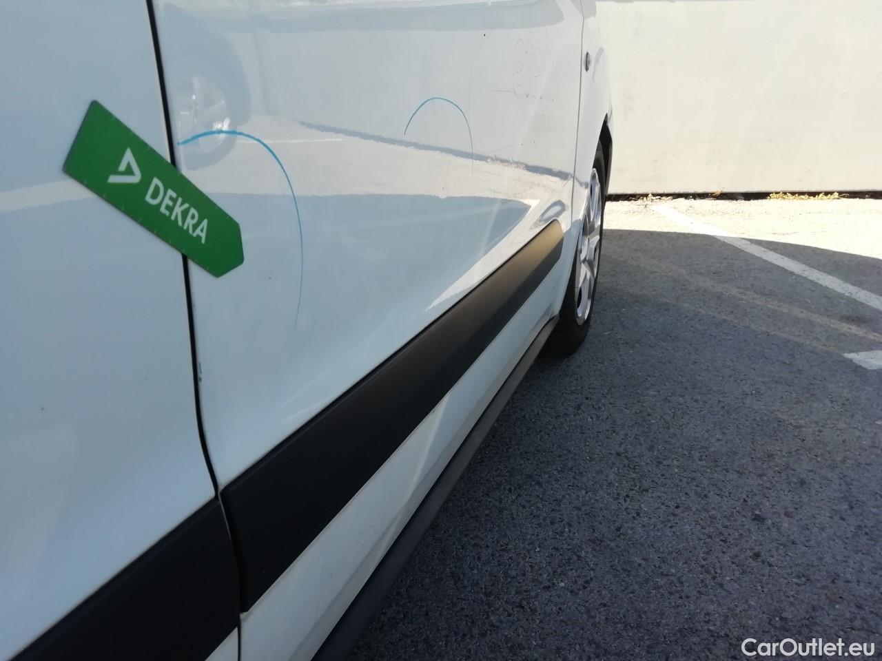 Ford  Transit FORD  Courier/2014/4P/furgón der.turis Van 1.5 TDCi 75kW Trend #37