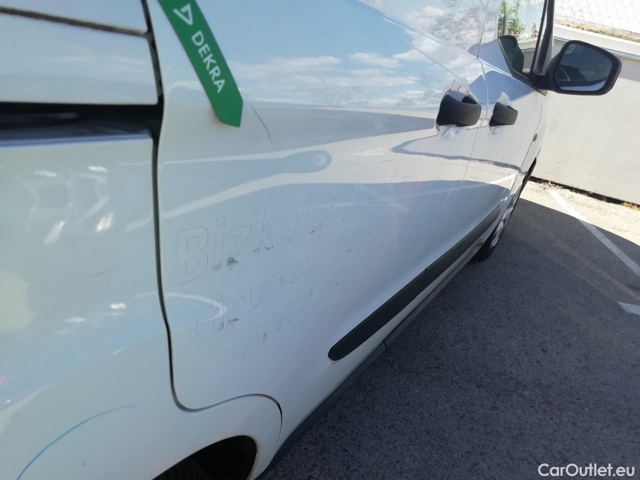  Ford  Transit FORD  Courier/2014/4P/furgón der.turis Van 1.5 TDCi 75kW Trend #35