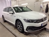  Volkswagen  Passat GTE Executive Drag Paket Skinn/Alcantara Värmare Navi #2