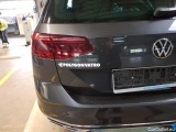  Volkswagen  Passat Variant 2.0 TDI SCR DSG Elegance Automatic Diesel  57 #32