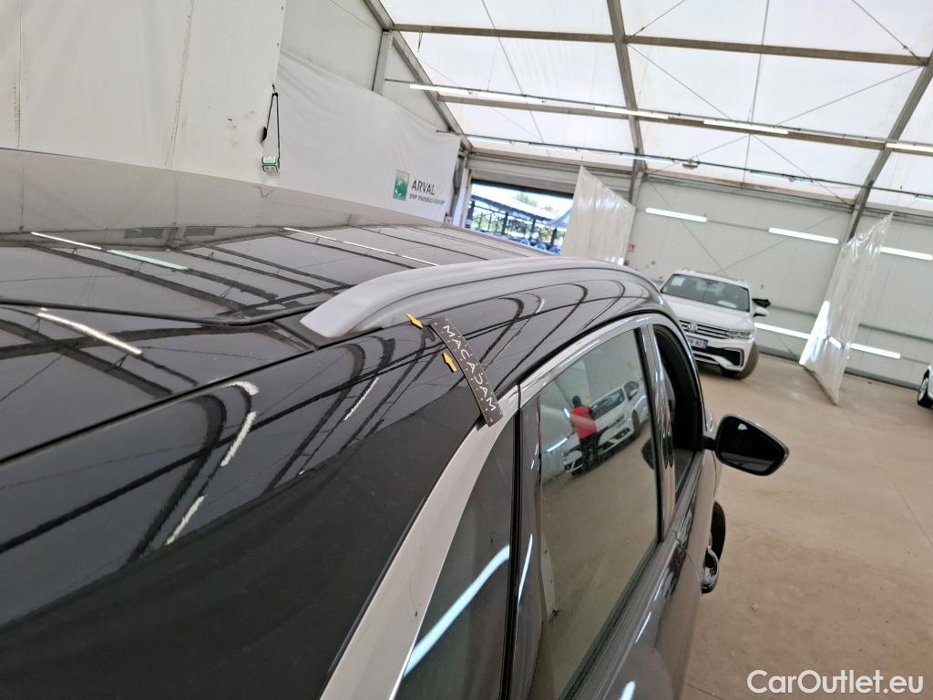  Ford  Kuga FORD  / 2019 / 5P / SUV 190 Hybrid I-AWD(FHEV) Powershi Titanium #25