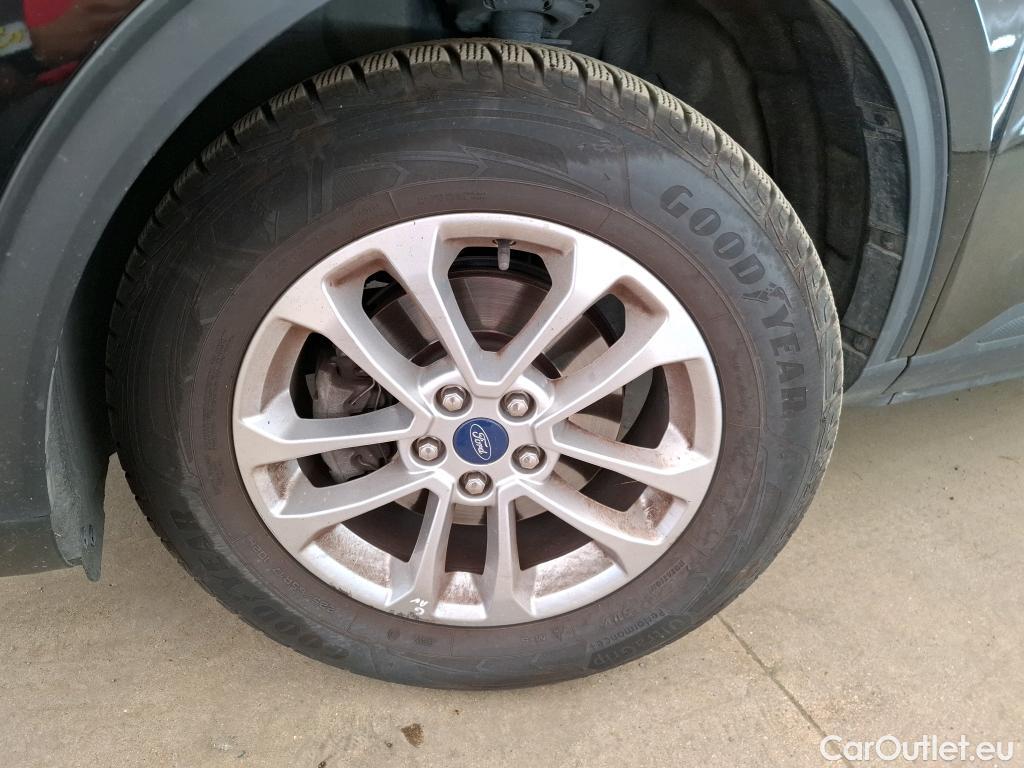 Ford  Kuga FORD  / 2019 / 5P / SUV 190 Hybrid I-AWD(FHEV) Powershi Titanium #34