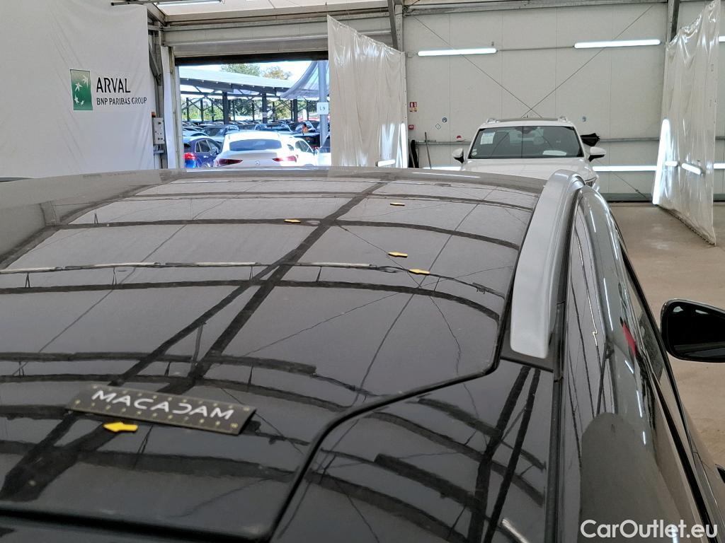  Ford  Kuga FORD  / 2019 / 5P / SUV 190 Hybrid I-AWD(FHEV) Powershi Titanium #3
