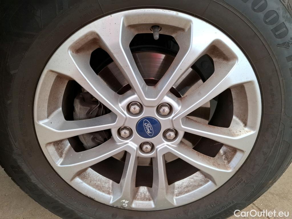  Ford  Kuga FORD  / 2019 / 5P / SUV 190 Hybrid I-AWD(FHEV) Powershi Titanium #35