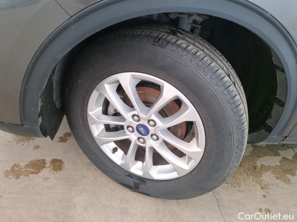 Ford  Kuga  Titanium Plug-In Hybrid 2.5 225CV BVA1 E6dT #39