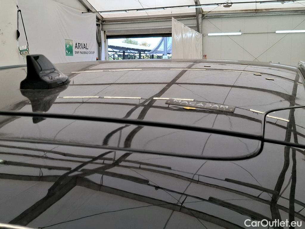  Ford  Kuga FORD  / 2019 / 5P / SUV 190 Hybrid I-AWD(FHEV) Powershi Titanium #2