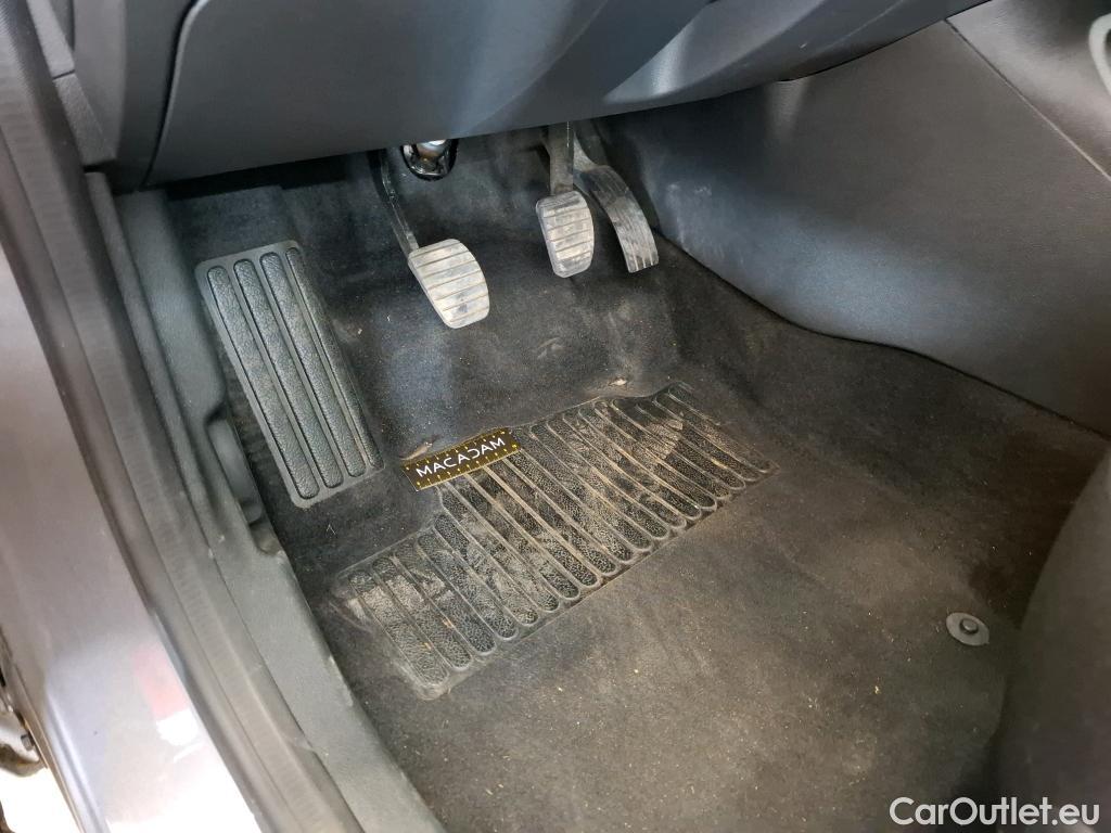 Renault  Captur  Business 1.5 dCi 110CV BVM6 E6 #24