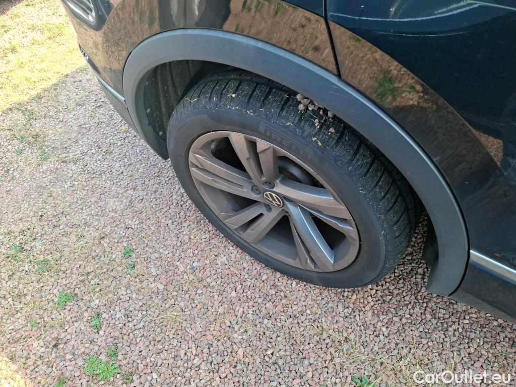  Volkswagen  Tiguan VOLKSWAGEN  / 2020 / 5P / SUV 2.0 TDI 150 DSG7 R-Line #18