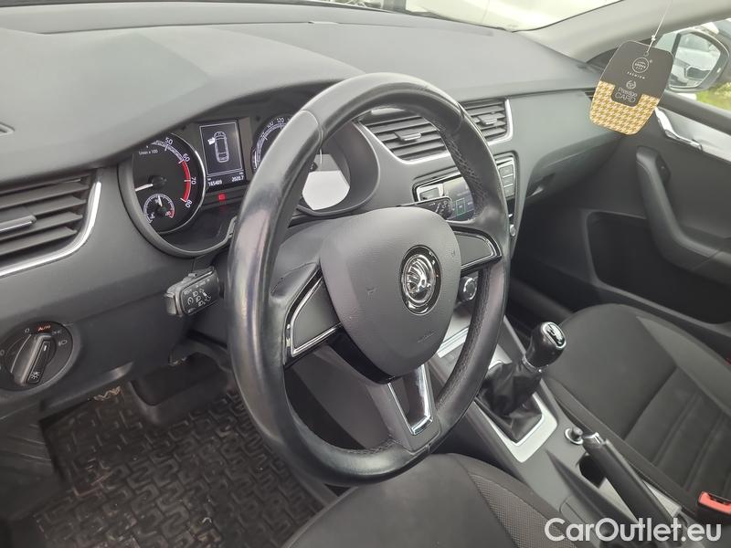  Skoda  Octavia  Combi  (5E5)(03.2017->) Co1.5TSI 110 Ambition #7