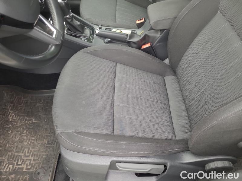  Skoda  Octavia  Combi  (5E5)(03.2017->)  Com TDI 110 Style AT #7