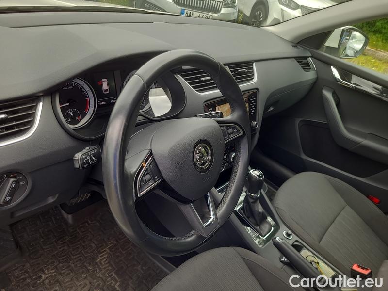  Skoda  Octavia  Combi  (5E5)(03.2017->)  Com TDI 110 Style AT #10