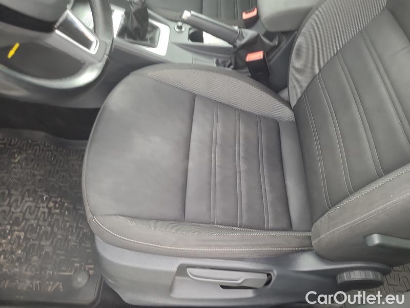  Skoda  Octavia  Combi  (5E5)(03.2017->) Co1.5TSI 110 Ambition #5
