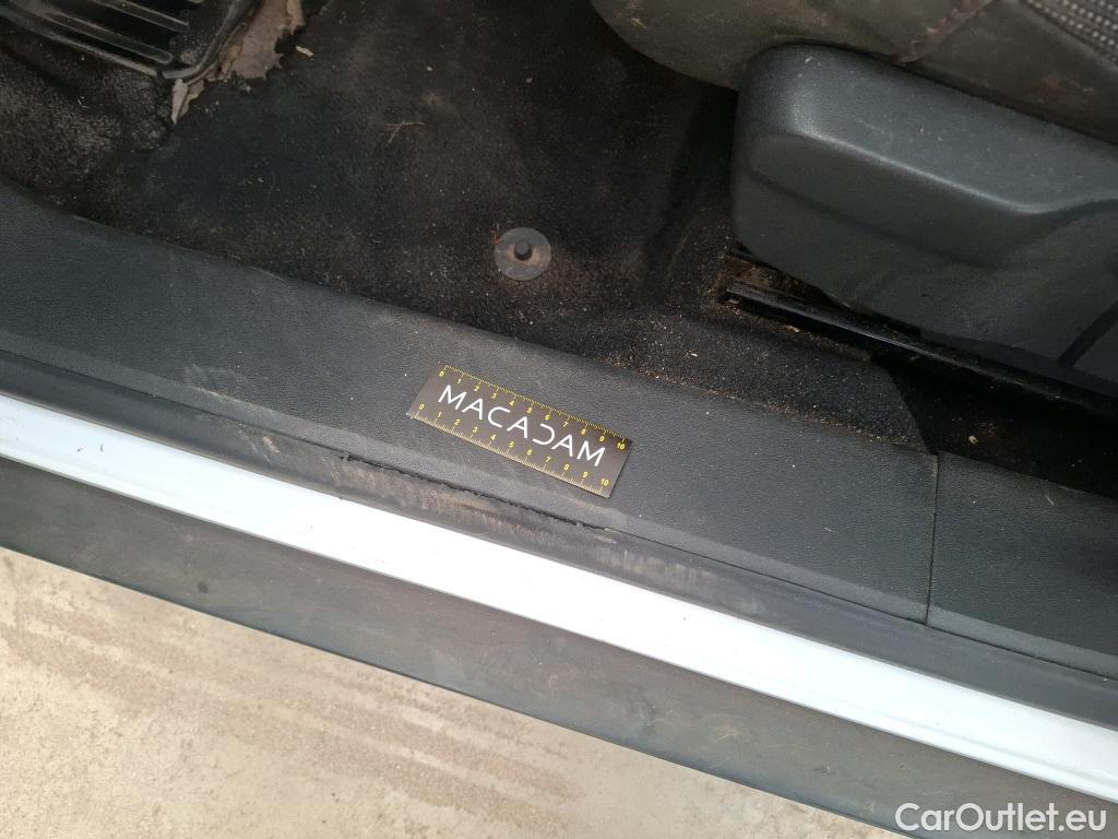  Citroen  C4 Cactus  Live Société 1.5 BlueHDi 100CV BVM6 E6dT #12