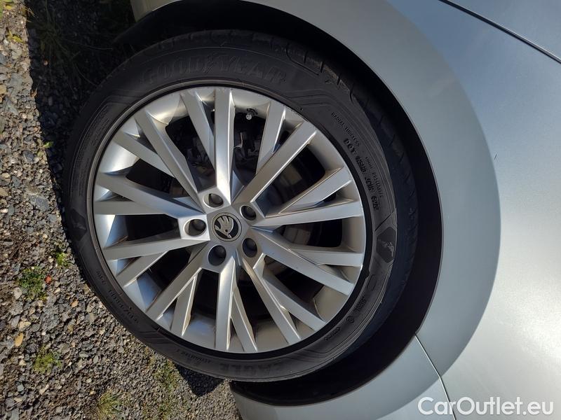  Skoda  Superb  2 (2008) Supe.2.0TDI 147 L&K 4x4 Aut #6