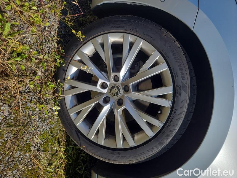  Skoda  Superb  2 (2008) Supe.2.0TDI 147 L&K 4x4 Aut #3