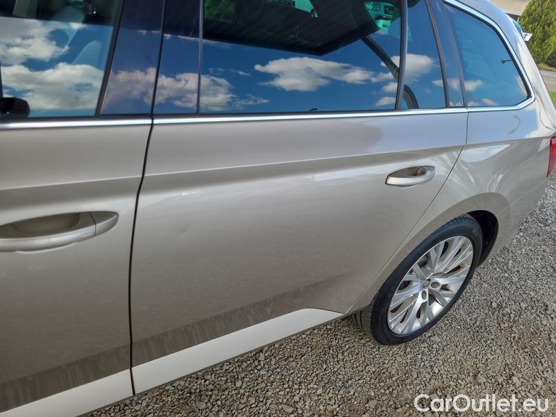  Skoda  Superb  Combi (3T5)(2010) Sup.C.FL2.0TDI 140 Sty. 4x4 AT #6