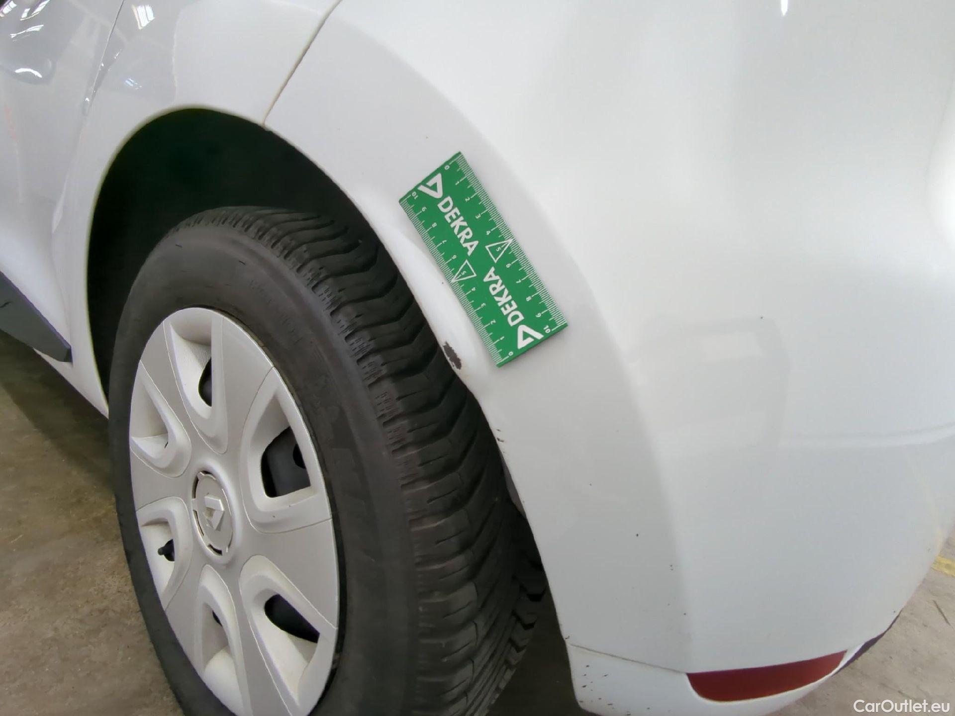  Renault  Clio  IV Air 1.5 dCi 75CV BVM5 E6 #31