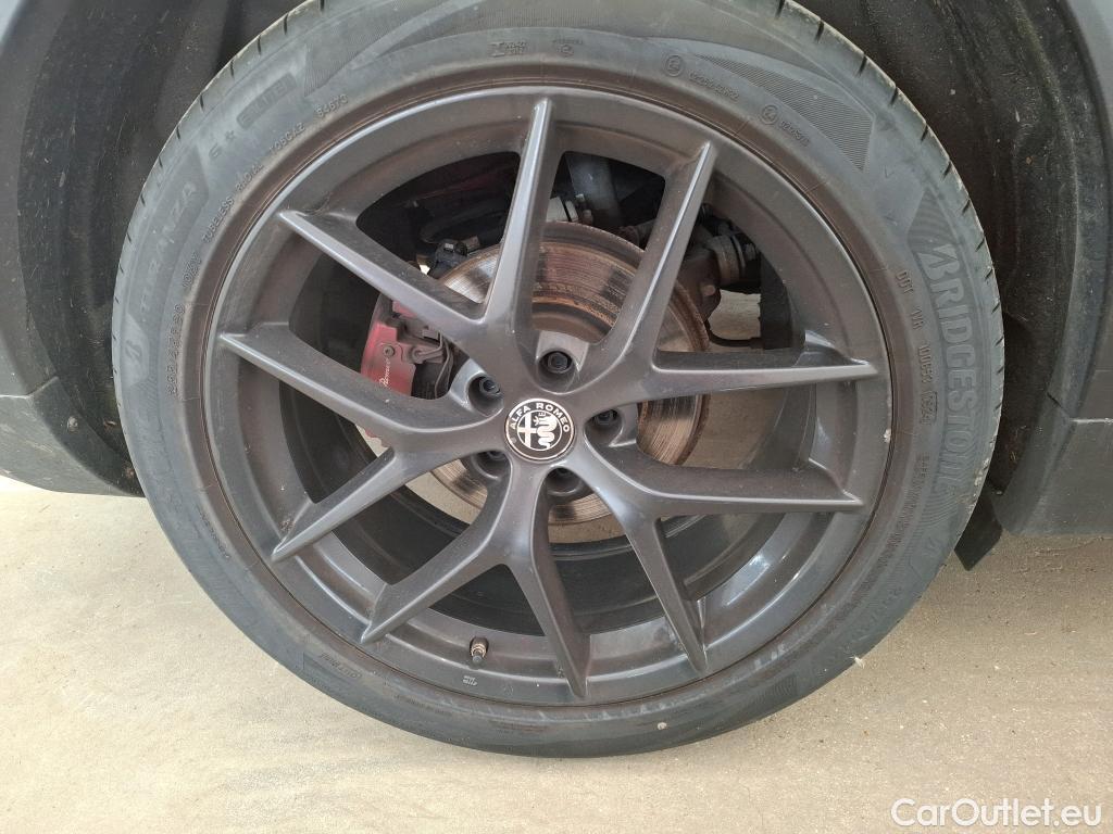  Alfa Romeo   STELVIO Stelvio Super Q4 2.2 JTDM 210CV BVA8 E6 #6