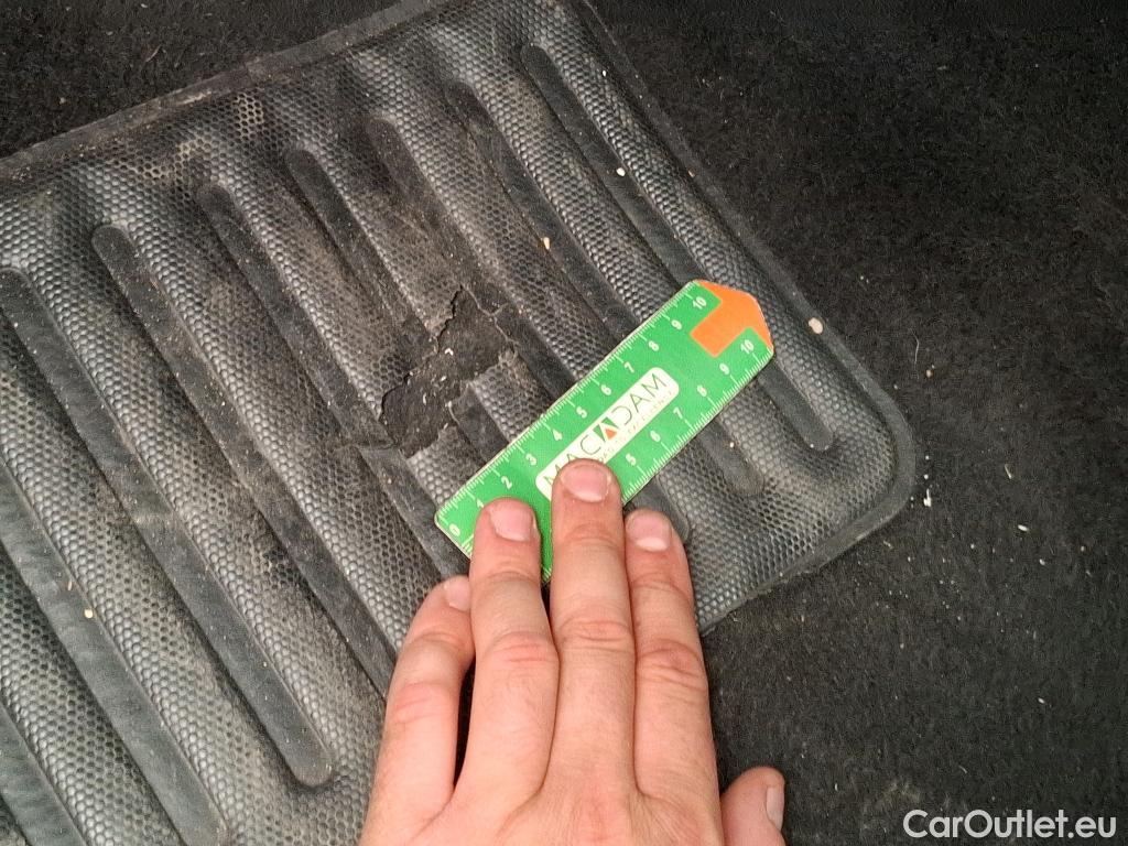  Citroen  C3  Shine 1.2 PureTech 110CV BVA6 E6d #10