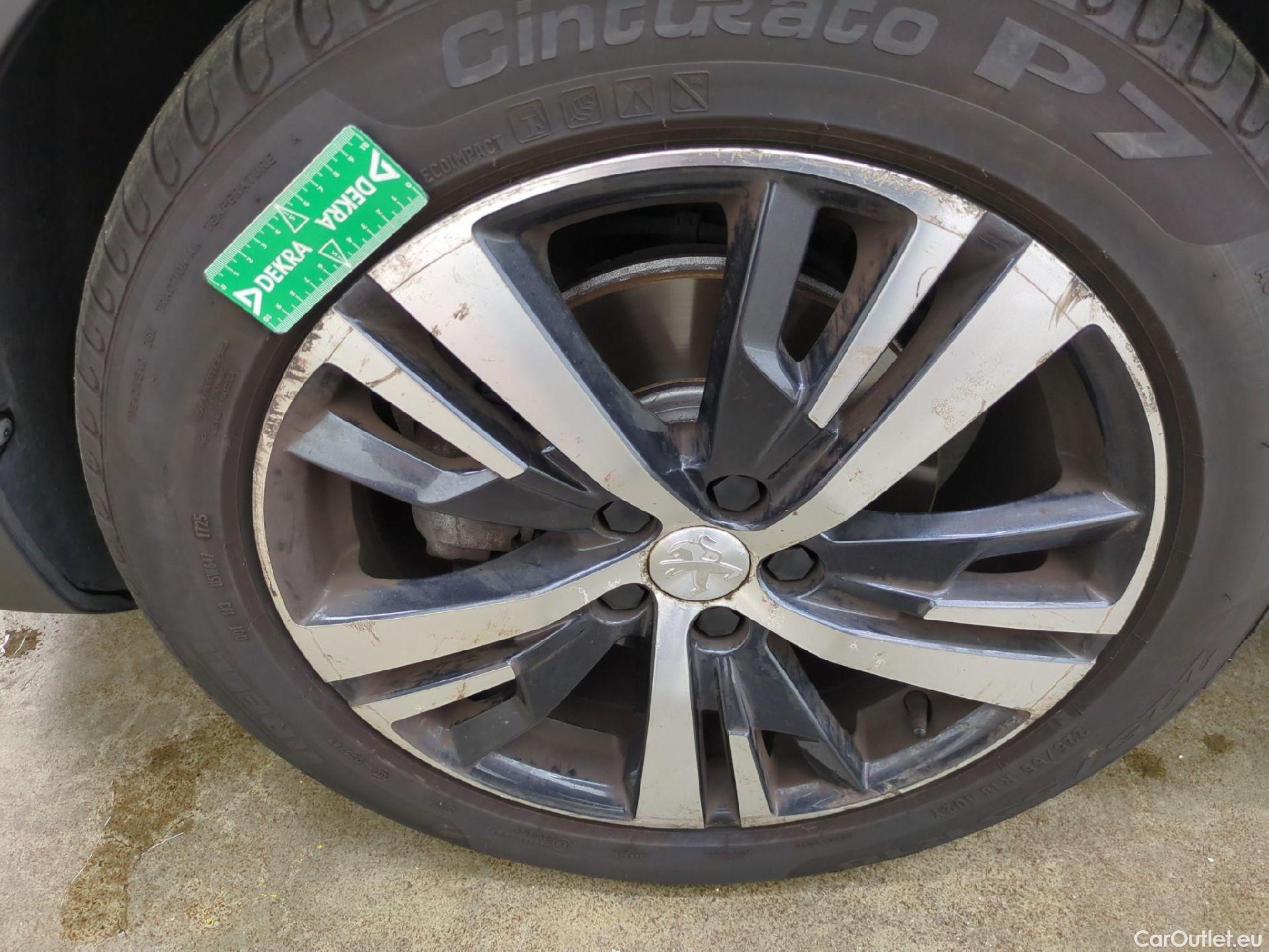  Peugeot  3008  Allure Business 1.2 PureTech 130CV BVA6 E6 #23
