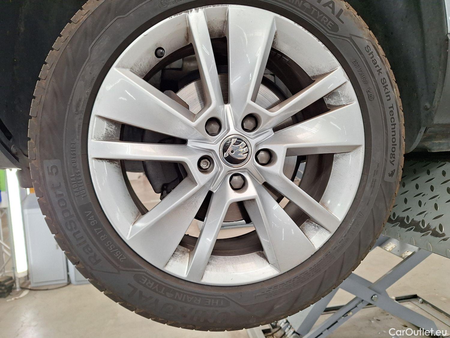  Skoda  Karoq Skoda,  '17, Skoda  1.6 CRTDI 85KW Style 5d #3