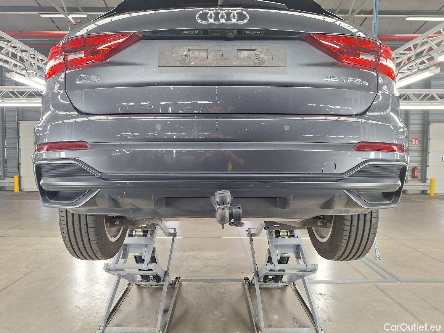  Audi  Q3 Audi,  '18 PHEV, Audi  45 TFSI e S tronic S Line 5d #11