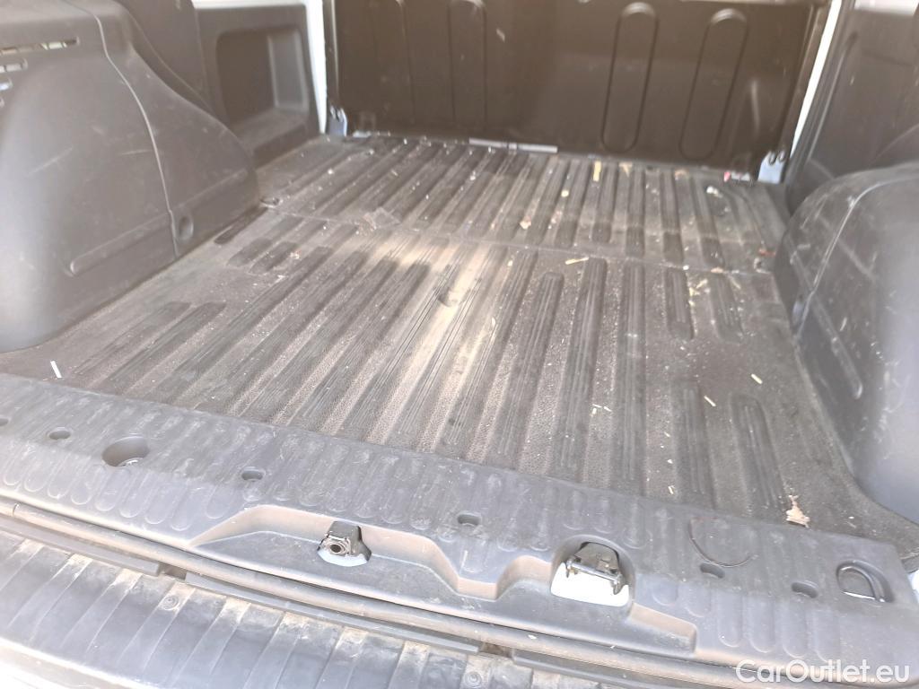  Nissan  NV200 NISSAN NV250 / 2019 / 4P / furgón 2pl 1.5dCi 59 kW (80 CV) L1H1 ÓPTIMA #58