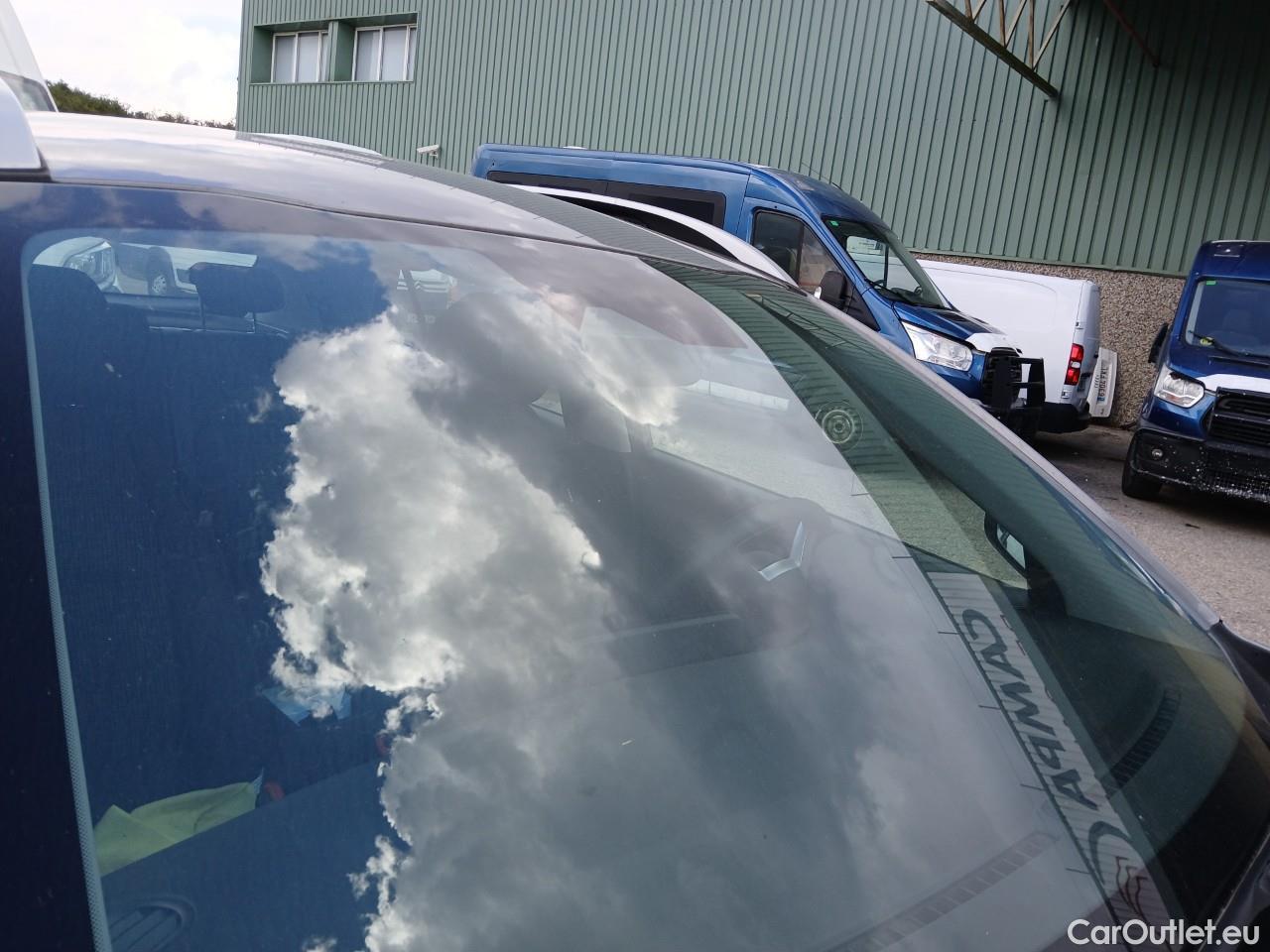  KIA  STONIC KIA  / 2017 / 5P / todoterreno 1.0 T-GDi 74kW (100CV) MHEV MT Business (AC) ###SIN LLAVES### #9