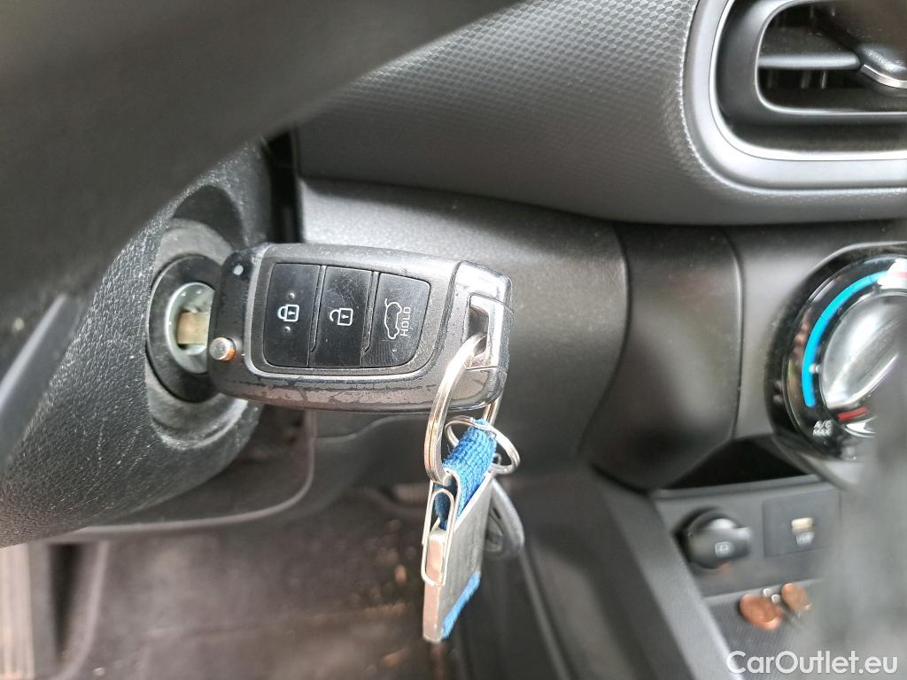 Land Rover  Discovery HYUNDAI Kona / 2020 / 5P / todoterreno 1.0 TGDI Klass 4X2 #2