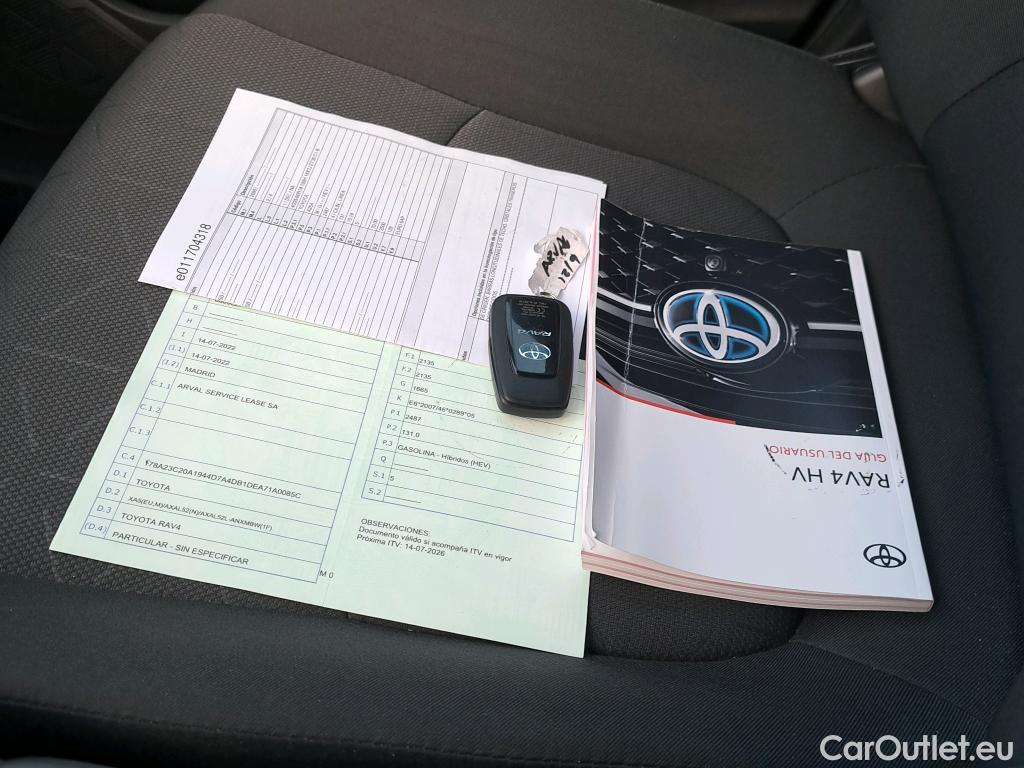 Toyota  RAV4 TOYOTA  / 2018 / 5P / todoterreno 2.5l 220H Advance #1