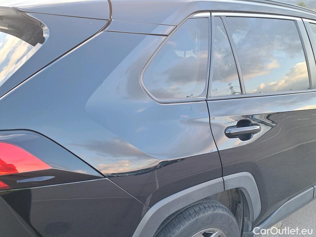  Toyota  RAV4 TOYOTA  / 2018 / 5P / todoterreno 2.5l 220H Advance #11