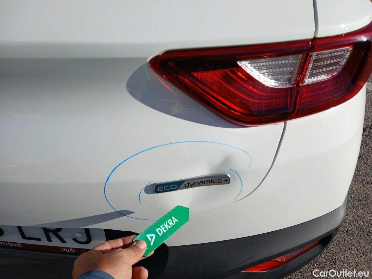  KIA  STONIC KIA  / 2017 / 5P / todoterreno 1.0 T-GDi 88kW (120CV) MHEV iMT Drive #13