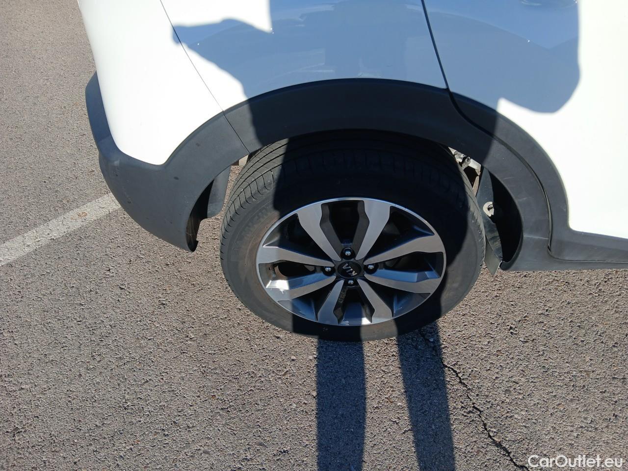  KIA  STONIC KIA  / 2017 / 5P / todoterreno 1.0 T-GDi 88kW (120CV) MHEV iMT Drive #1